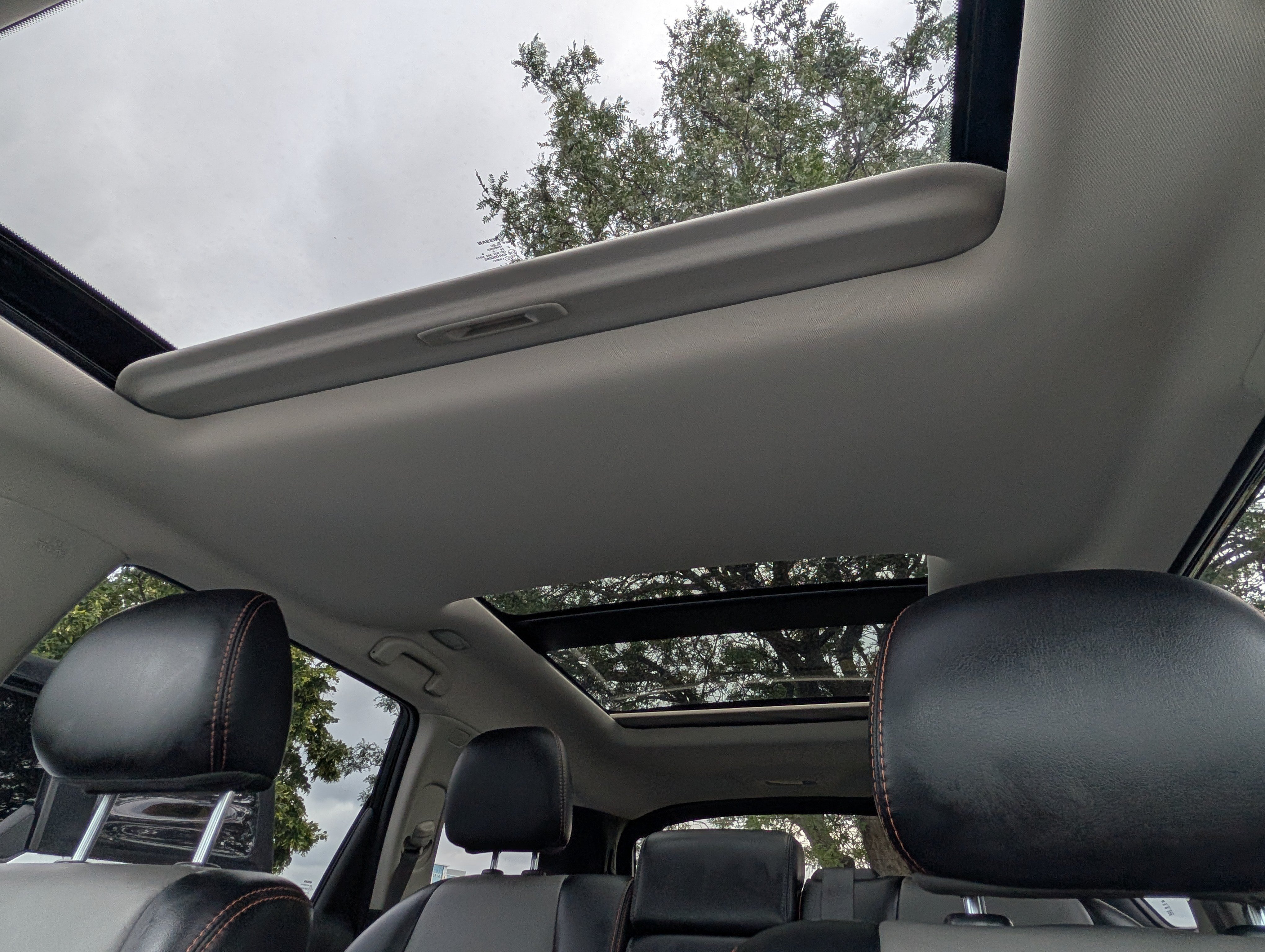 Used 2019 Nissan Pathfinder SL AWD/4WD image 32