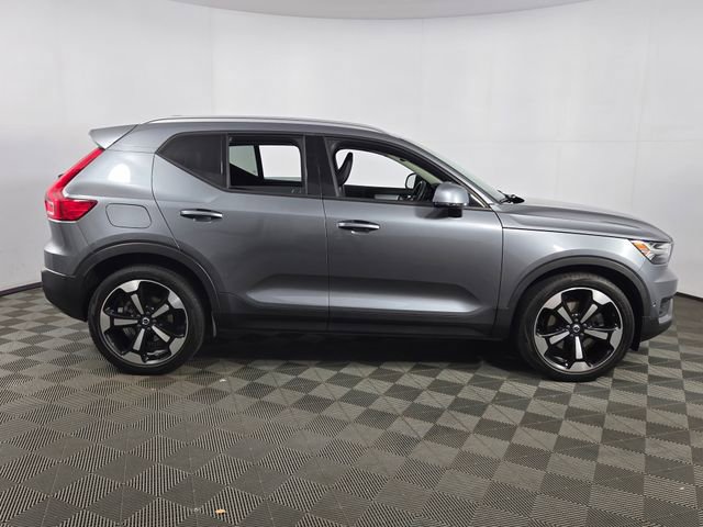 Used 2019 Volvo XC40 T5 Momentum AWD/4WD image 11