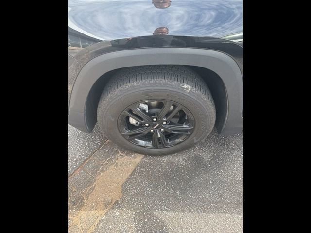 Certified 2023 GMC Terrain AT4 w/ Tech Package AWD/4WD image 11
