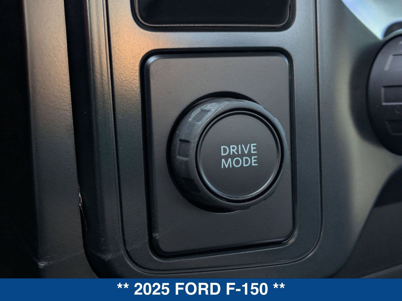 New 2025 Ford F150 STX image 27