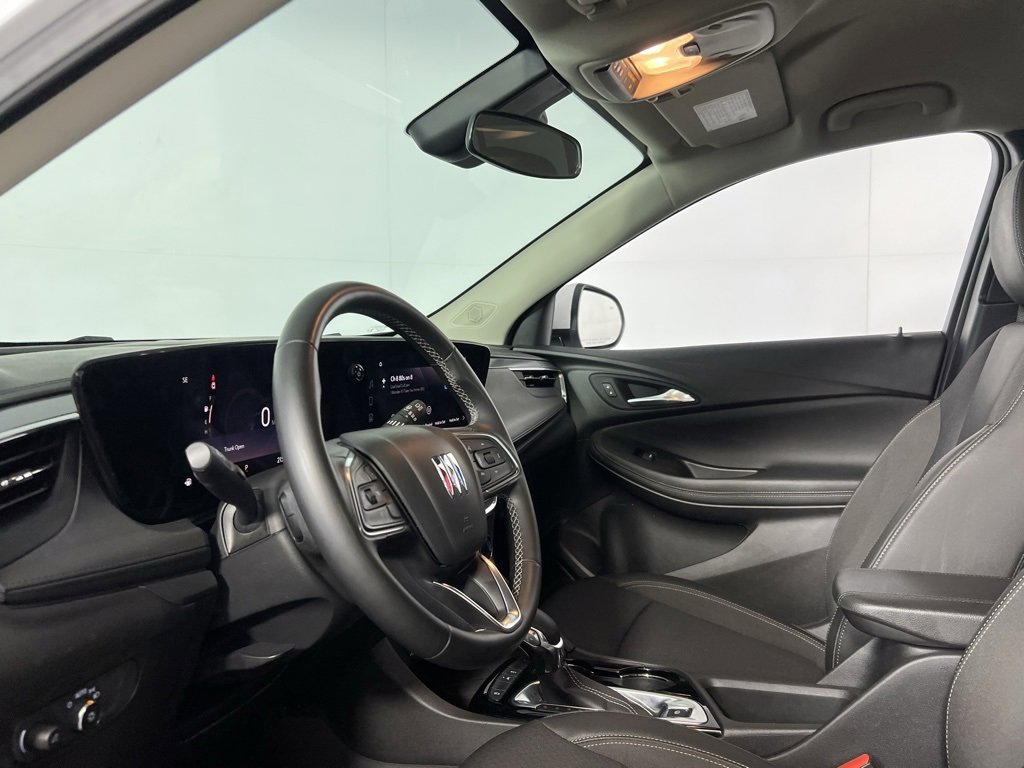 Used 2025 Buick Encore GX Preferred image 22
