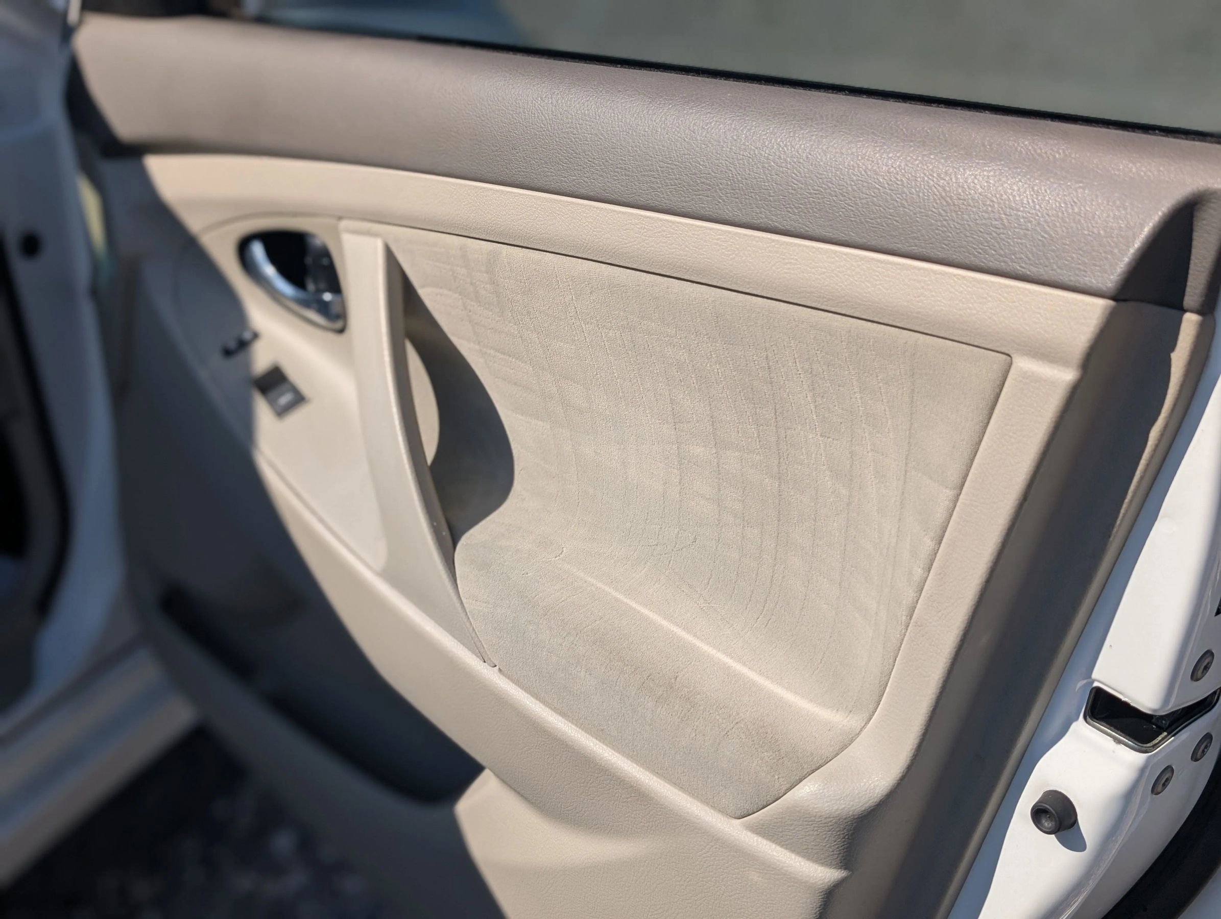 Used 2010 Toyota Camry LE image 11