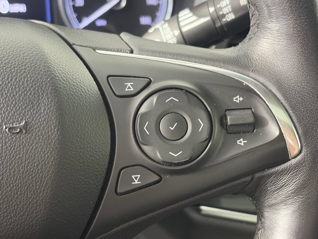 Used 2021 Buick Enclave Premium w/ Sun and Sites Package FWD image 18