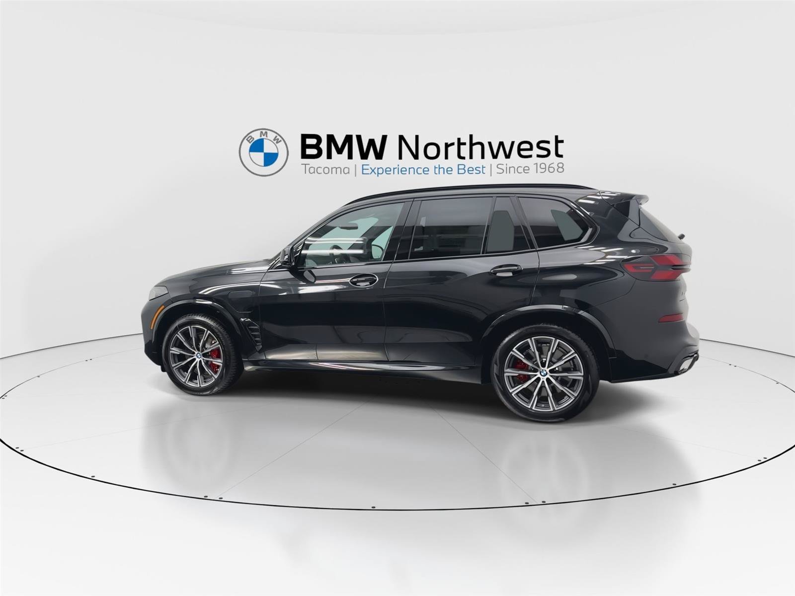 New 2026 BMW X5 xDrive50e w/ M Sport Package AWD/4WD image 11