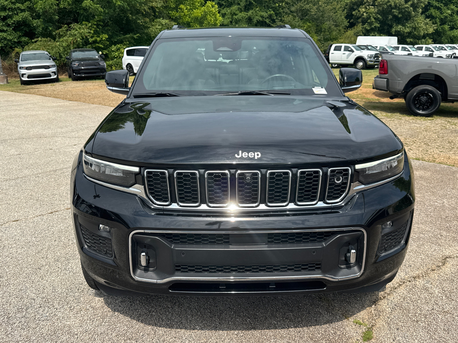 Certified 2025 Jeep Grand Cherokee L Overland w/ Advanced Protech Group III AWD/4WD image 2