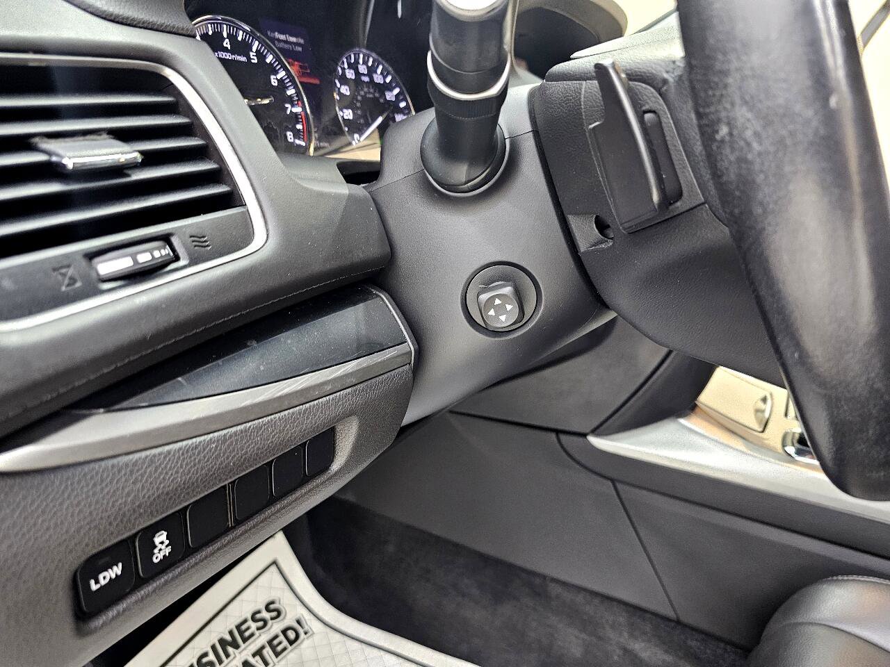 Used 2014 Acura RLX image 30