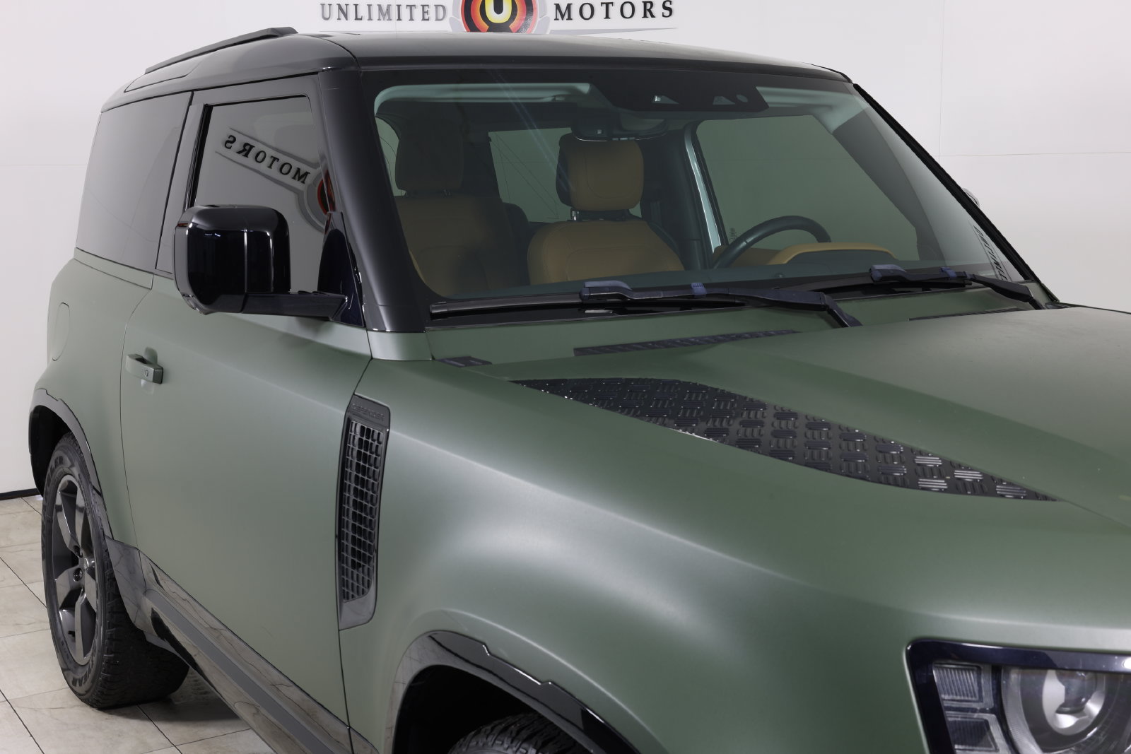 Used 2023 Land Rover Defender 90 SE AWD/4WD image 38