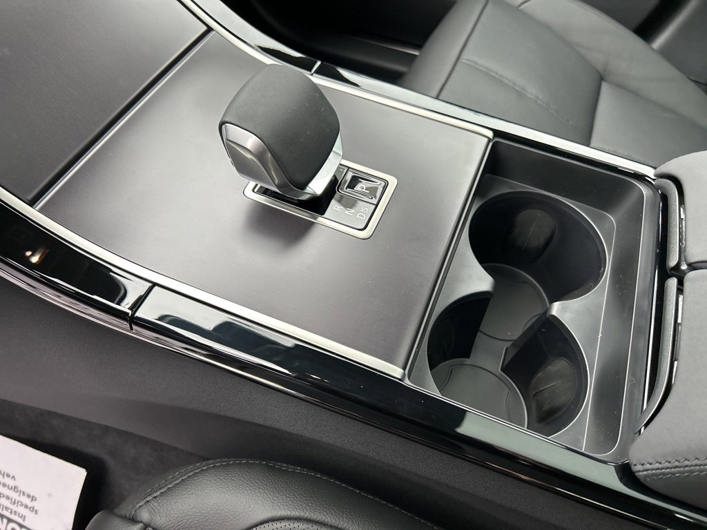 New 2026 Land Rover Range Rover Velar Dynamic SE image 13