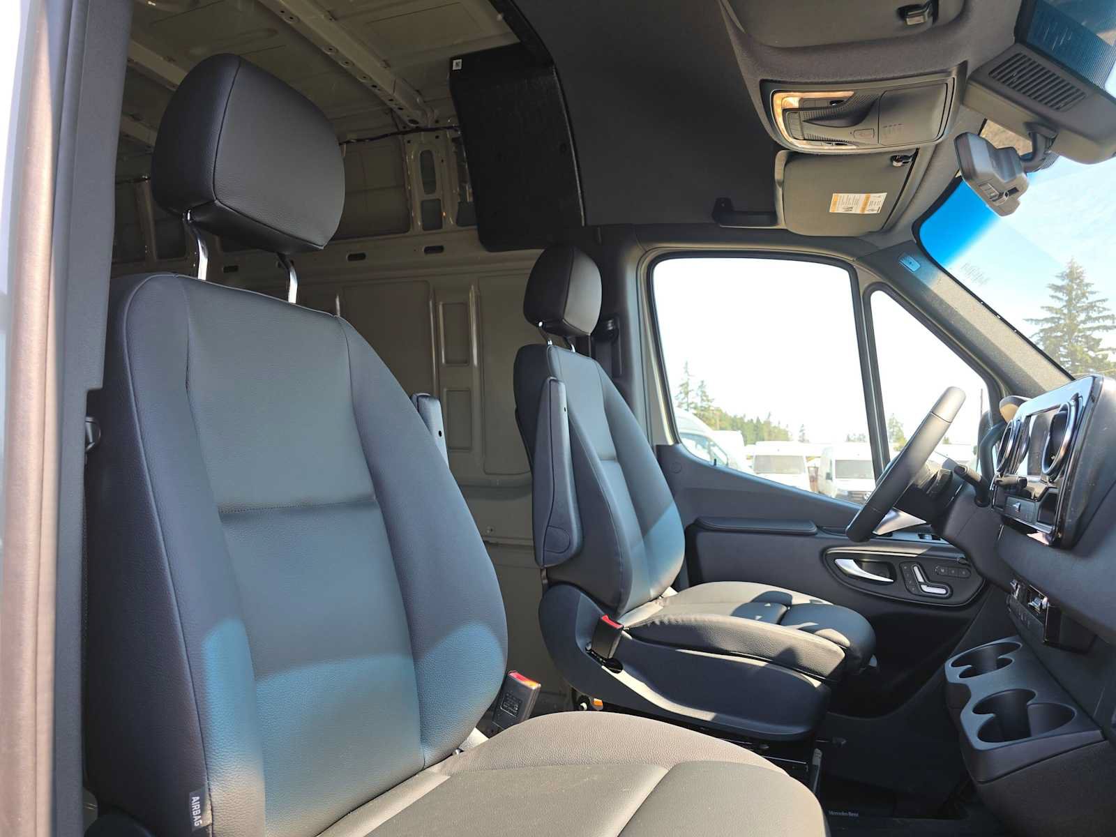 Used 2026 Mercedes-Benz Sprinter 2500 image 13