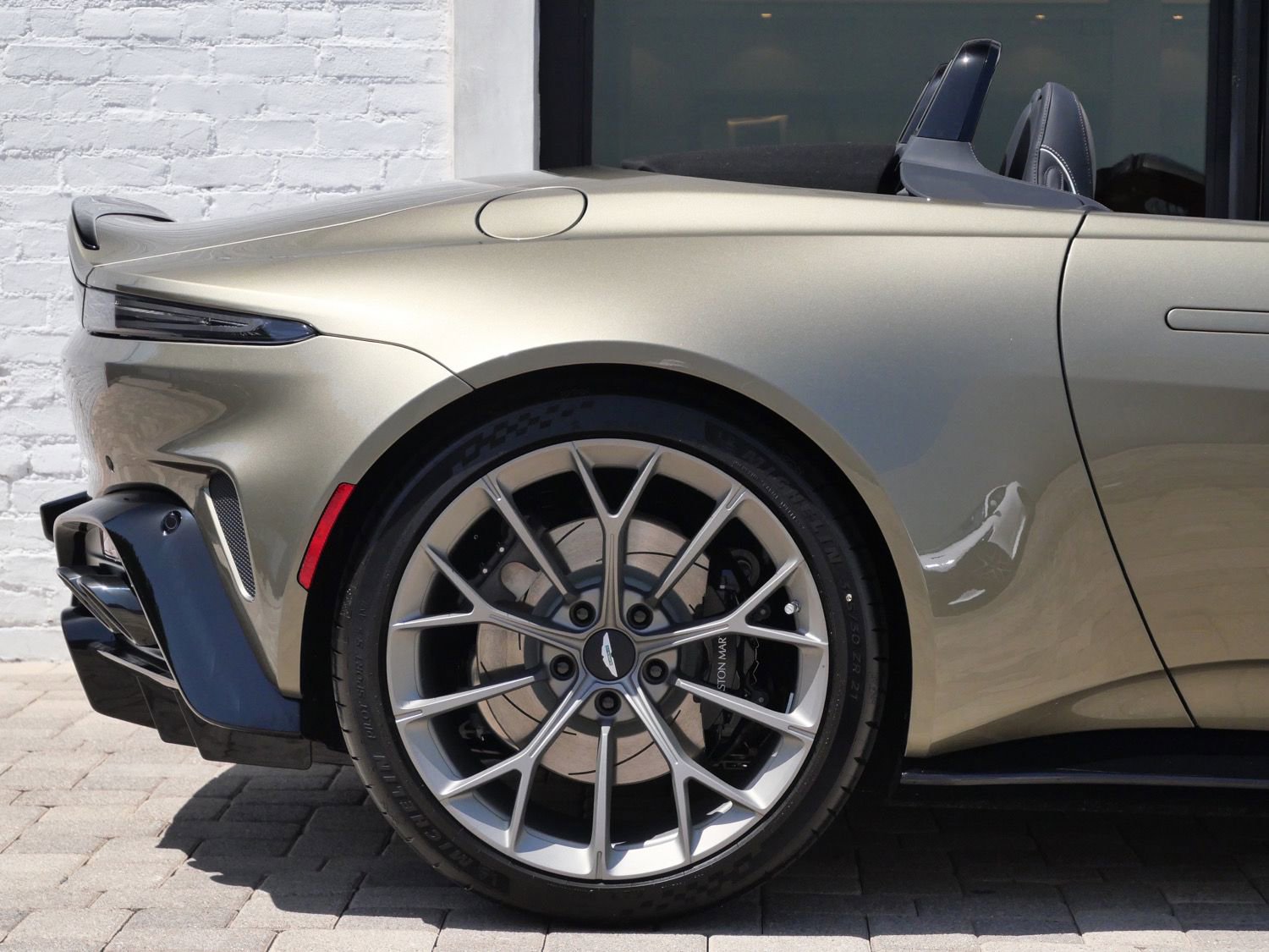 New 2026 Aston Martin V8 Vantage S RWD image 18