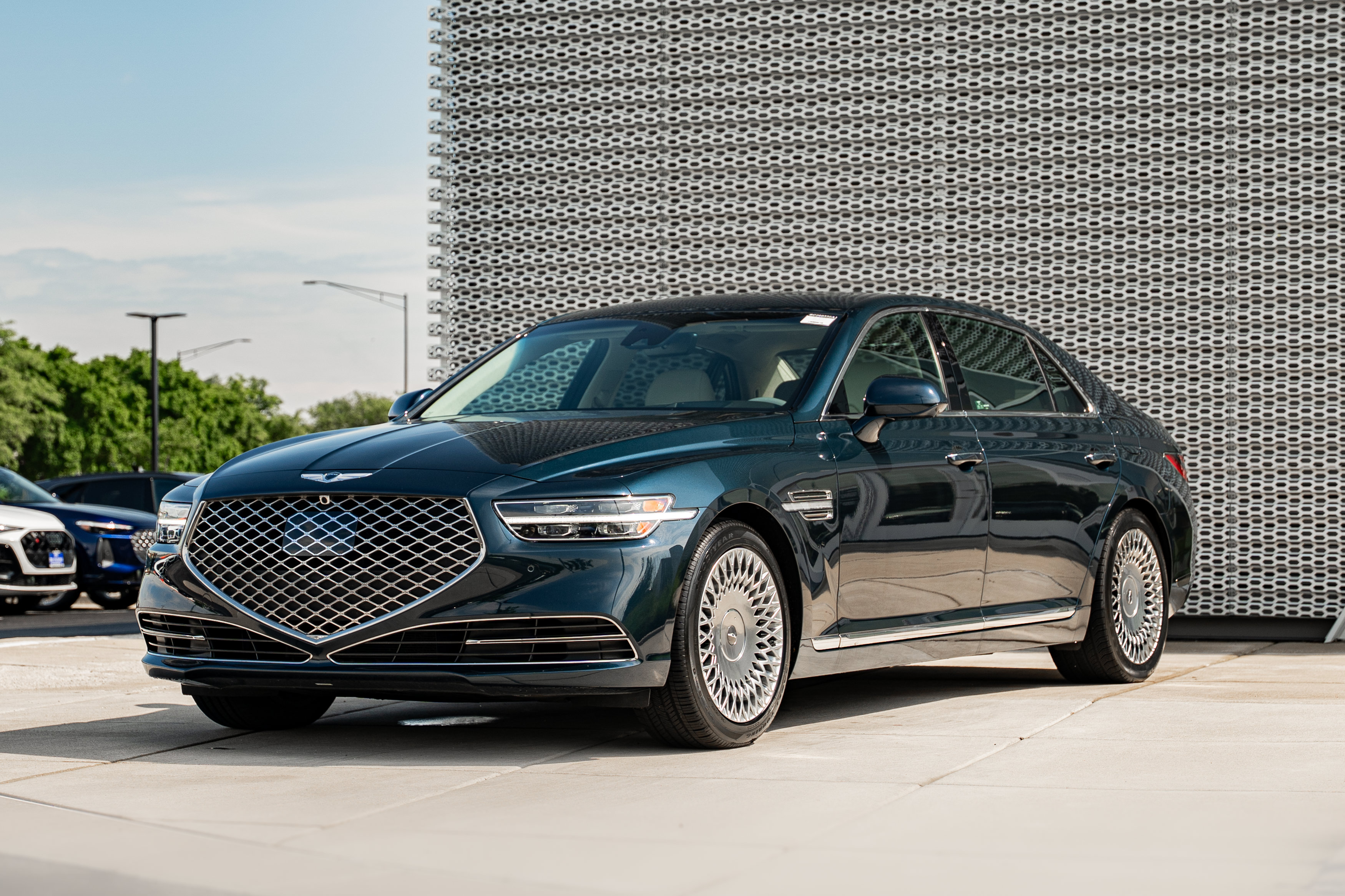 Used 2022 Genesis G90 5.0 Ultimate AWD/4WD image 7