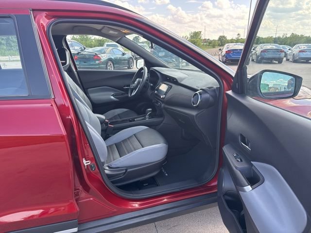 Used 2023 Nissan Kicks SR w/ SR Premium Package FWD image 21