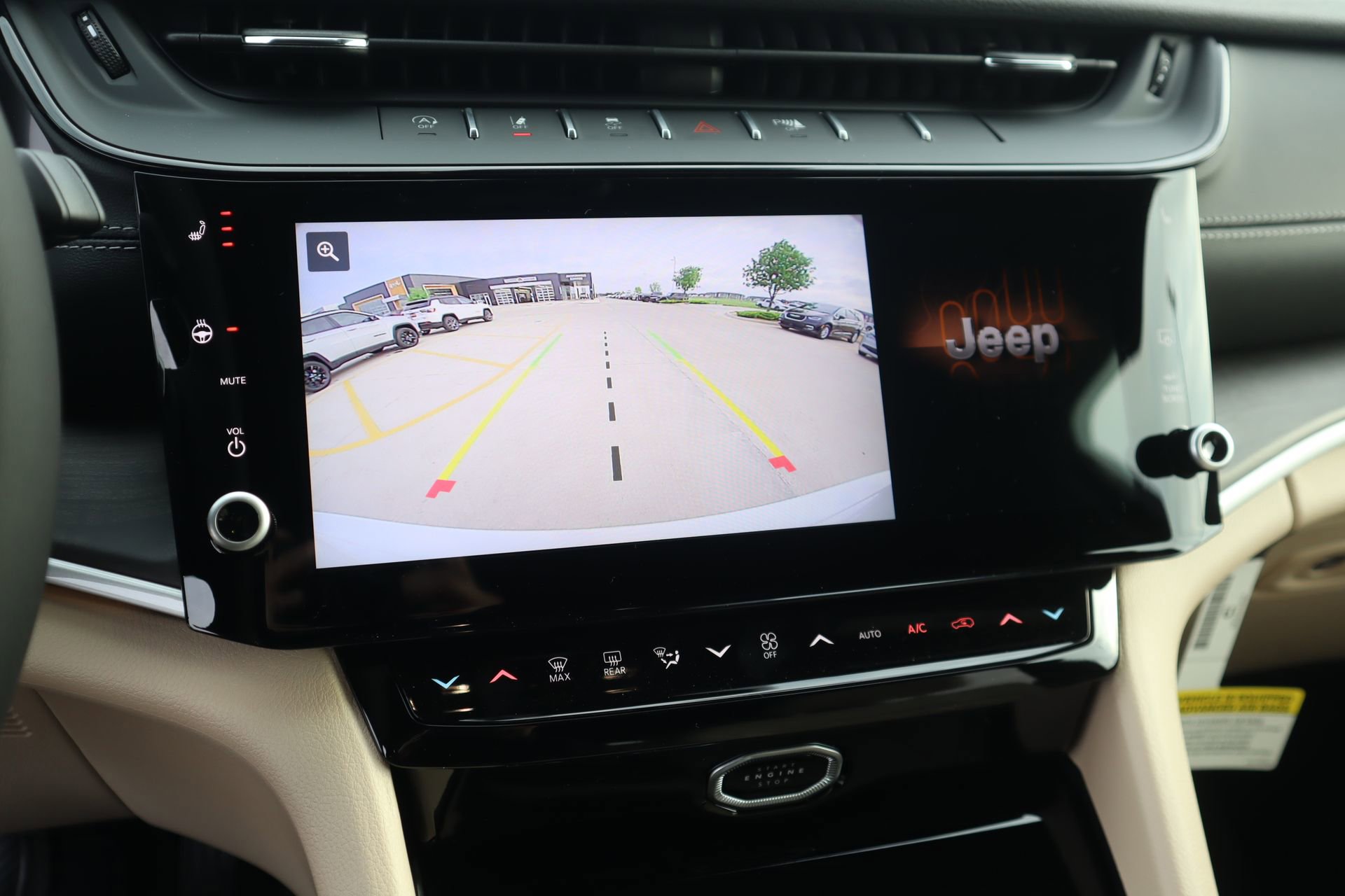 New 2026 Jeep Grand Cherokee Limited AWD/4WD image 8