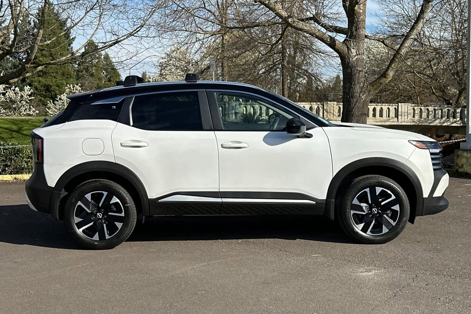 New 2026 Nissan Kicks SV AWD/4WD image 8