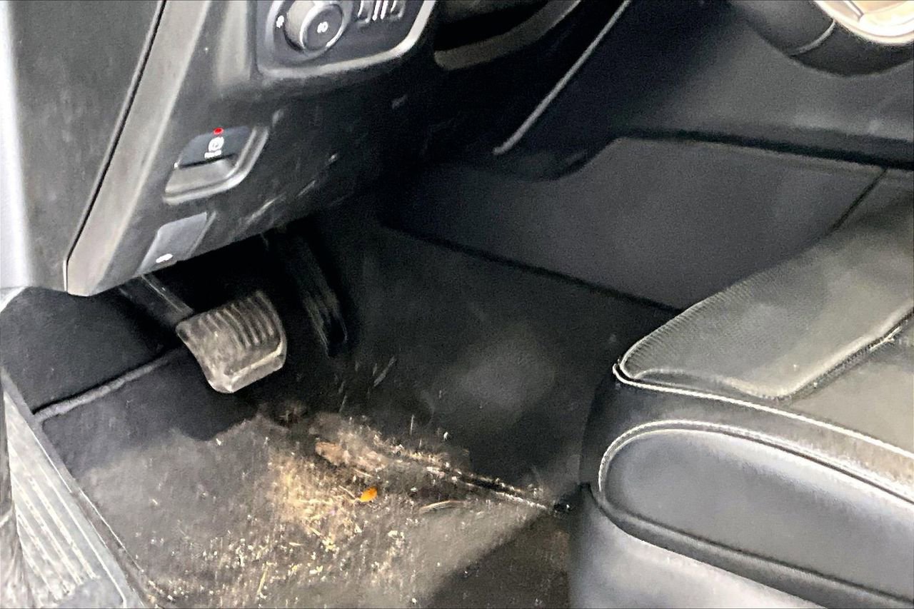 Used 2023 Jeep Grand Cherokee L Limited w/ Luxury Tech Group II image 22