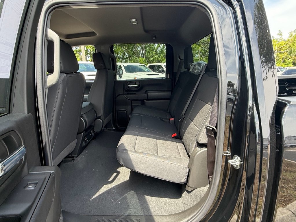 New 2026 Chevrolet Silverado 2500 Custom w/ Custom Blackout Package RWD image 11