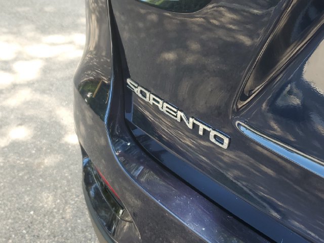 Used 2020 Kia Sorento S FWD image 28