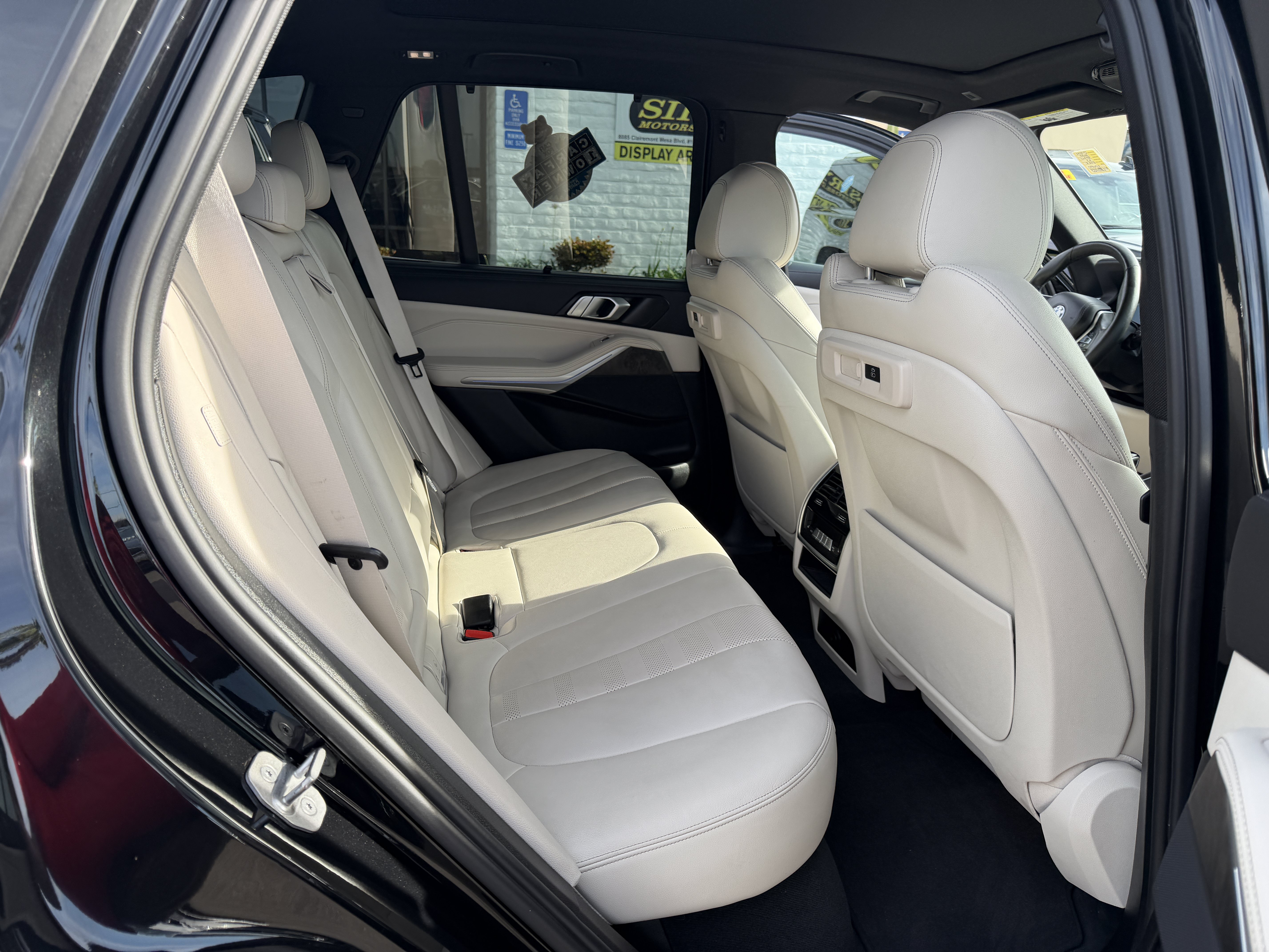 Used 2022 BMW X5 xDrive40i w/ Climate Comfort Package AWD/4WD image 12