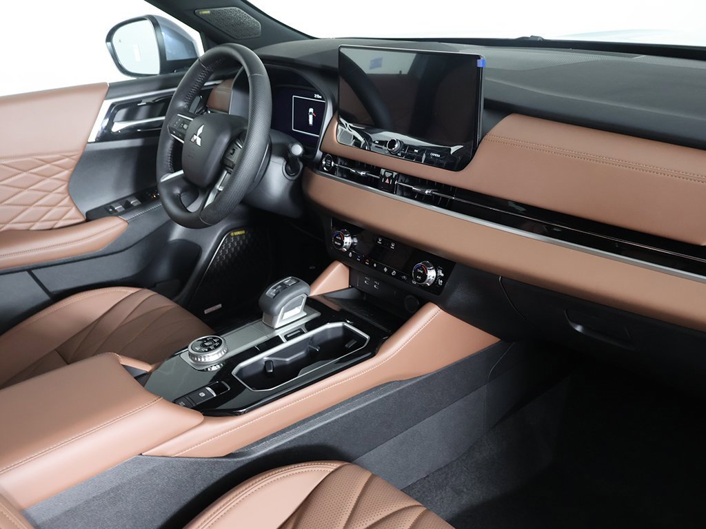 New 2026 Mitsubishi Outlander SEL image 30