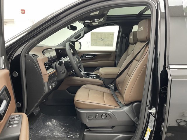 New 2026 Chevrolet Suburban High Country image 9