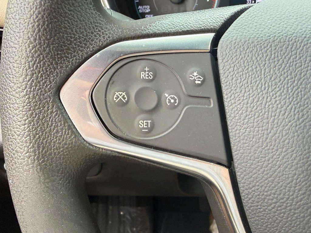 Used 2023 Chevrolet Traverse LS FWD image 22