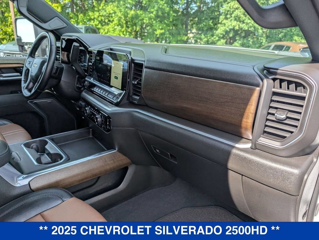 Used 2025 Chevrolet Silverado 2500 High Country w/ High Country Premium Package AWD/4WD image 31