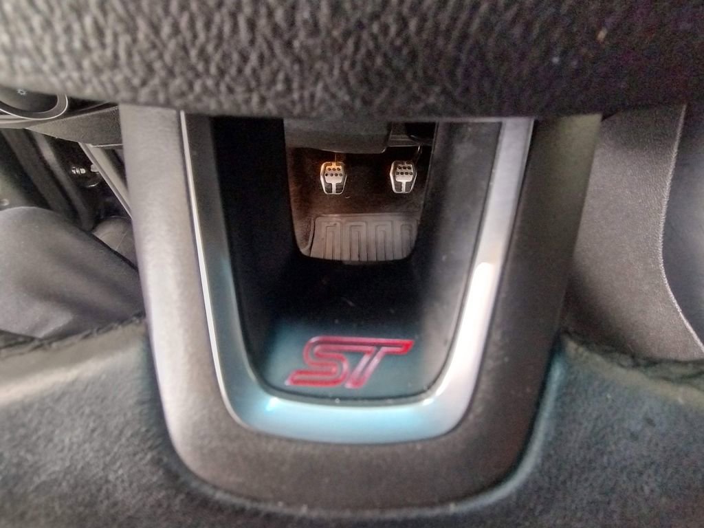 Used 2017 Ford Focus ST image 26