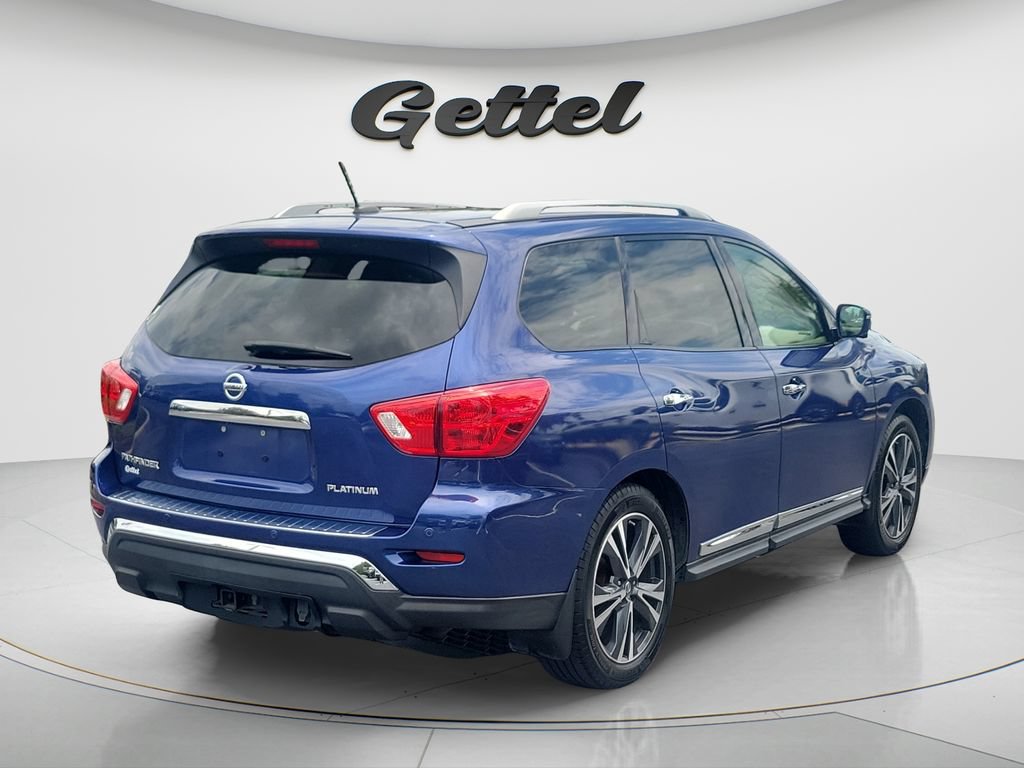 Used 2017 Nissan Pathfinder Platinum FWD image 4
