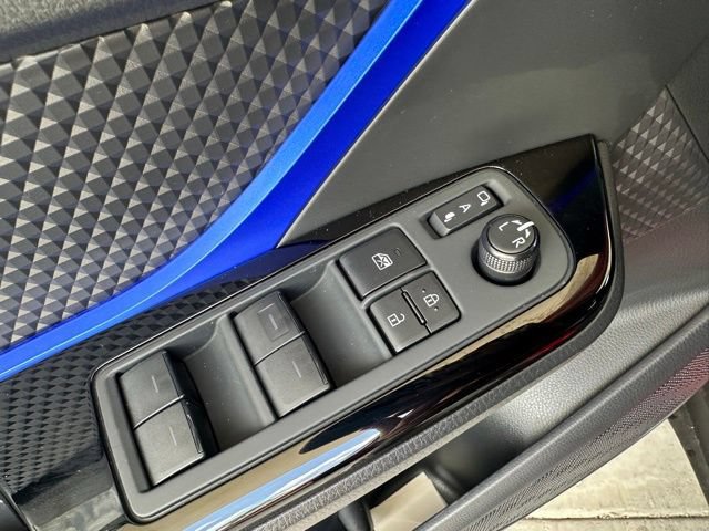 Used 2020 Toyota C-HR XLE FWD image 26