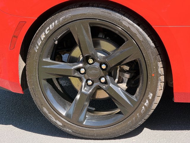 Used 2017 Chevrolet Camaro LT image 10