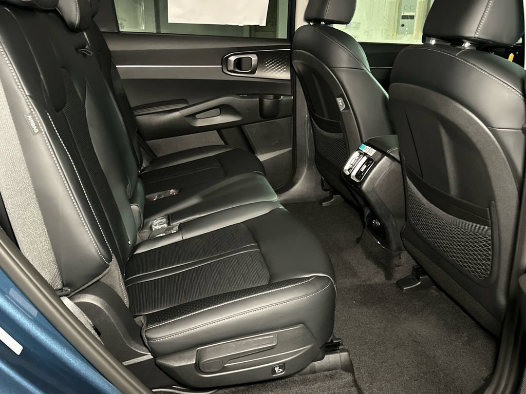 New 2026 Kia Sorento EX AWD/4WD image 15
