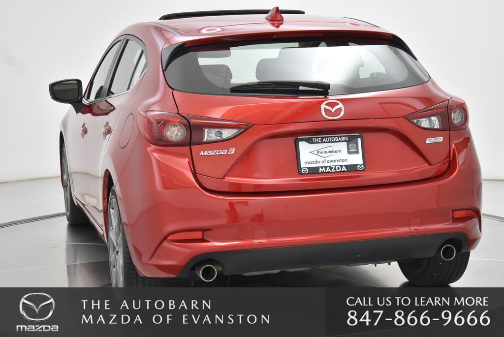 Used 2018 MAZDA MAZDA3 Grand Touring w/ Premium Equipment Package FWD image 18