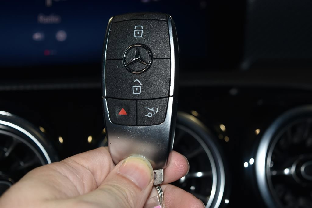 Certified 2025 Mercedes-Benz CLA 250 4MATIC image 16