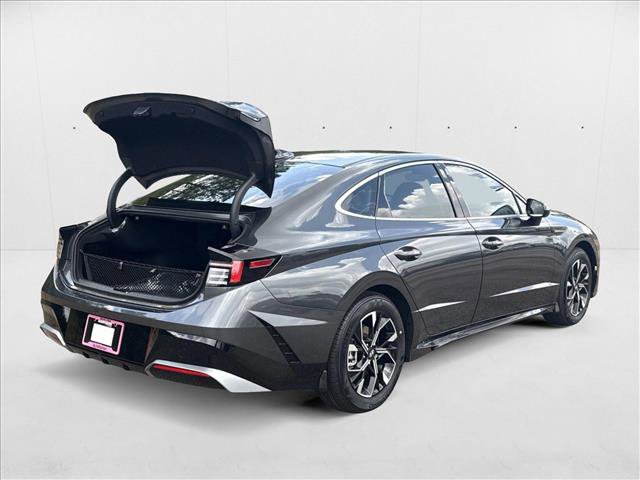 New 2025 Hyundai Sonata SEL image 2