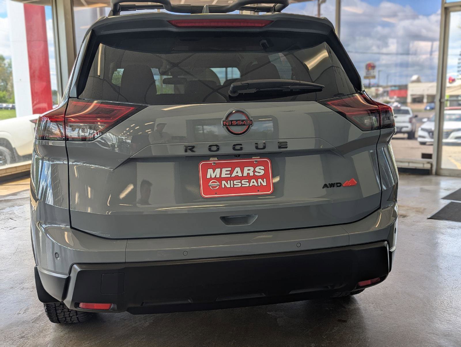 Certified 2025 Nissan Rogue SV AWD/4WD image 5