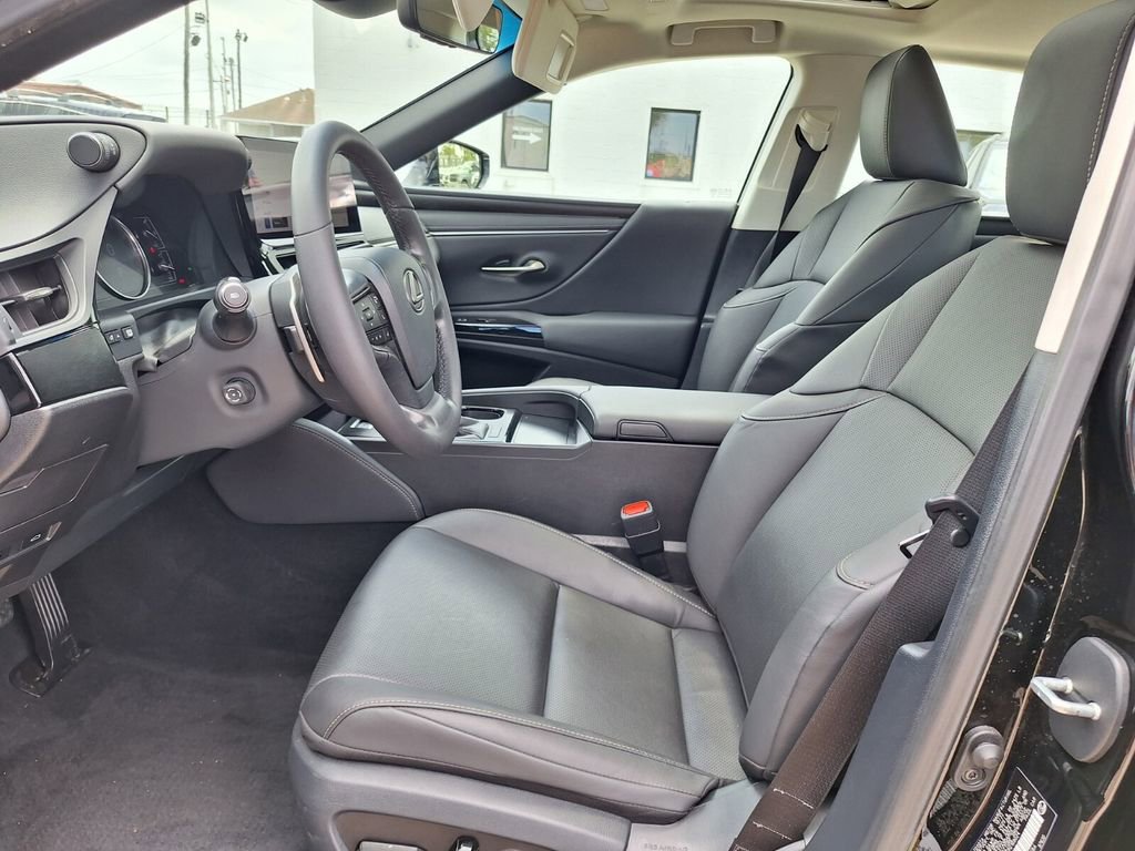 Used 2024 Lexus ES 350 w/ Premium Package image 9