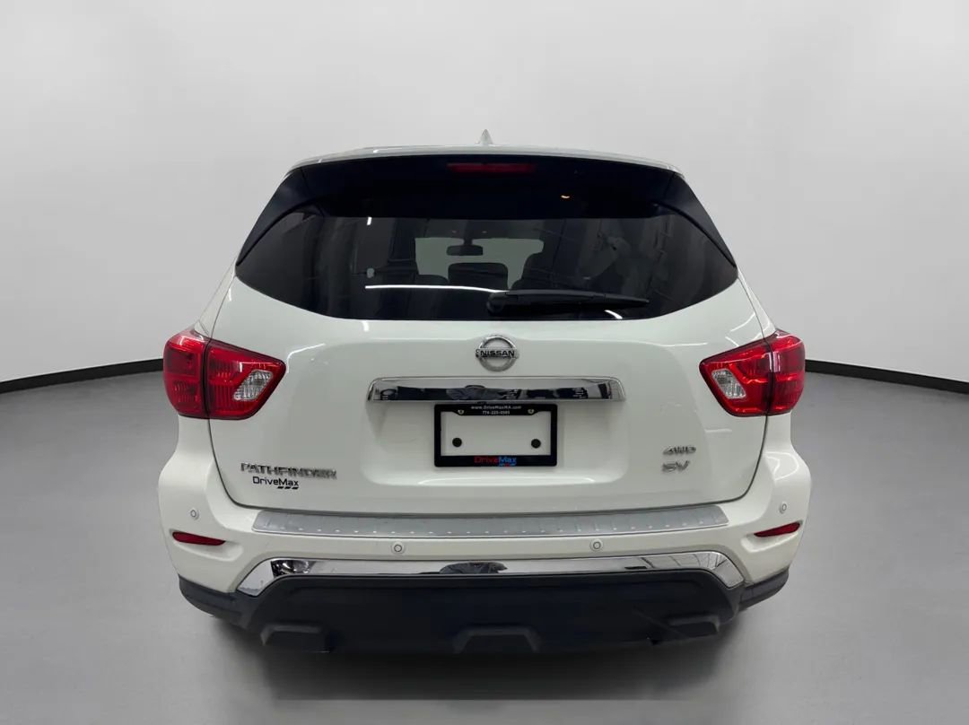 Used 2020 Nissan Pathfinder SV AWD/4WD image 8