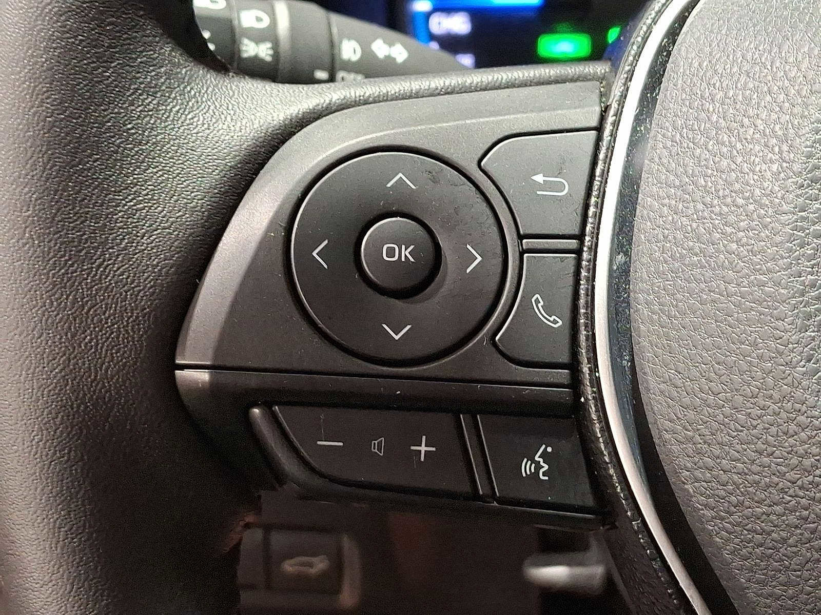 Used 2021 Toyota RAV4 XLE image 16