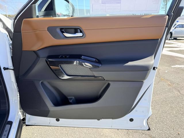 New 2026 Nissan Pathfinder Platinum w/ Cargo Package AWD/4WD image 8