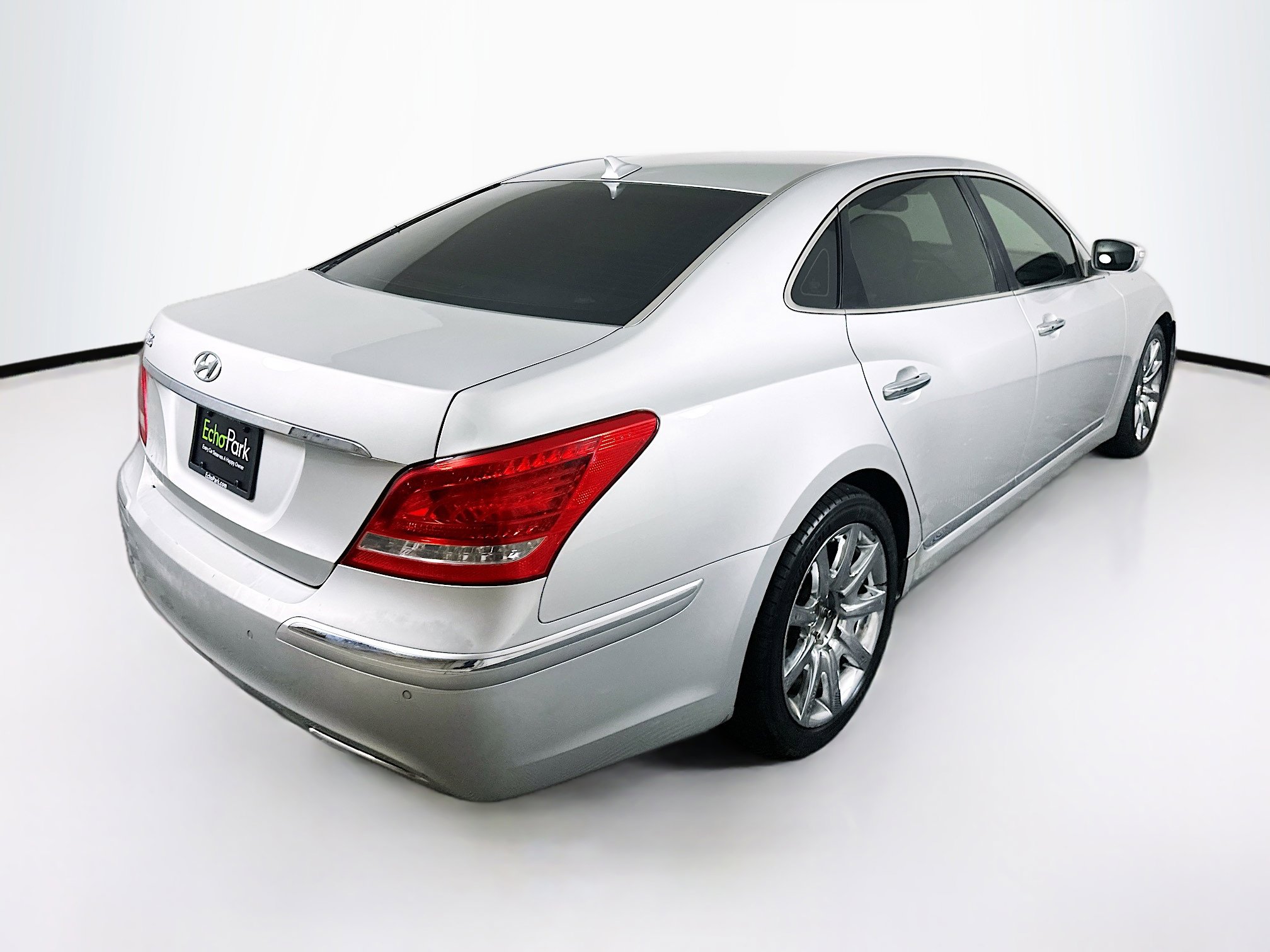 Used 2012 Hyundai Equus Signature RWD image 9