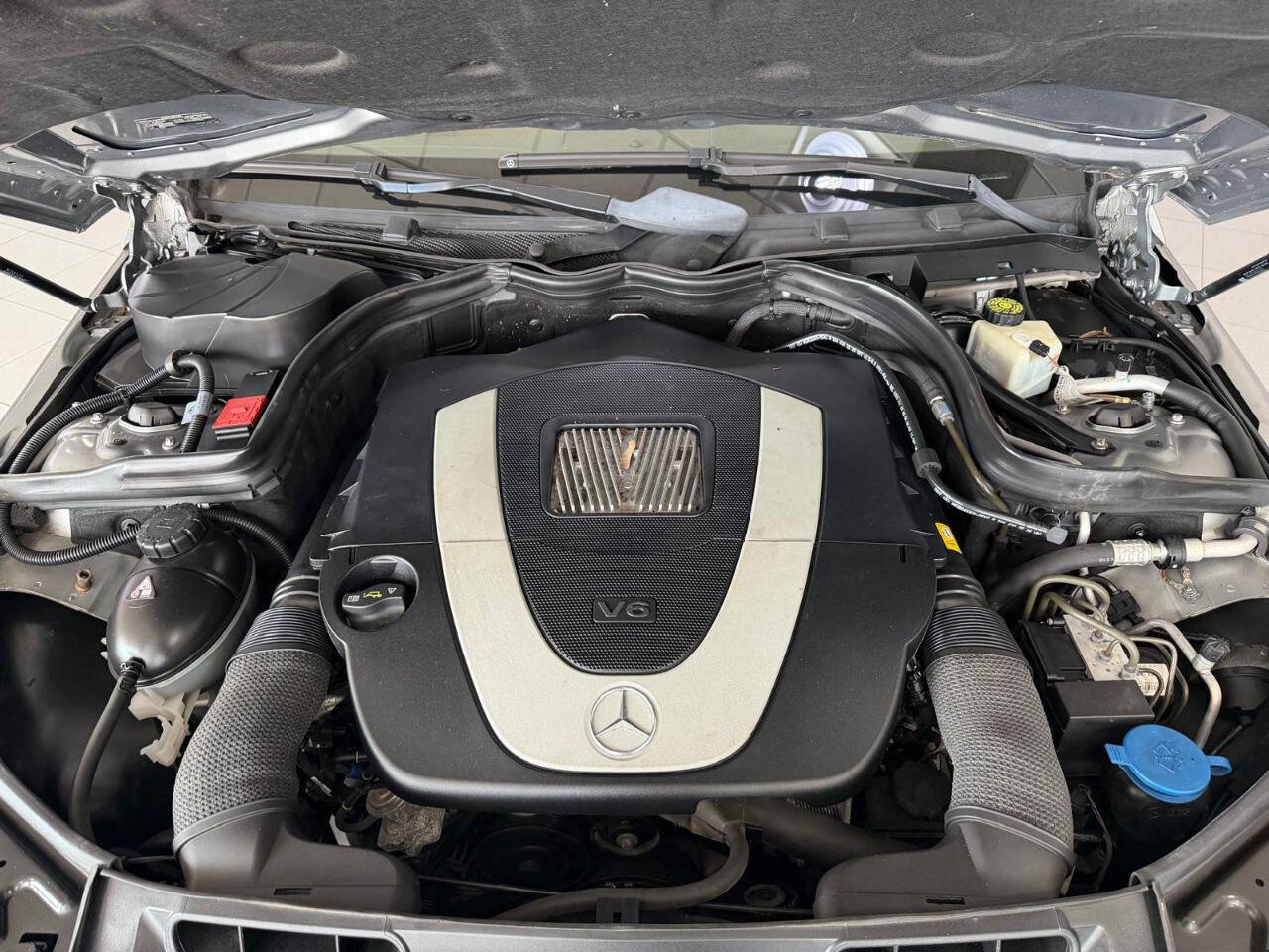 Used 2010 Mercedes-Benz C 300 Luxury image 34