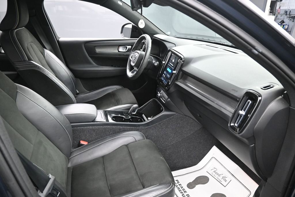 Used 2022 Volvo XC40 P8 Recharge Plus AWD/4WD image 26