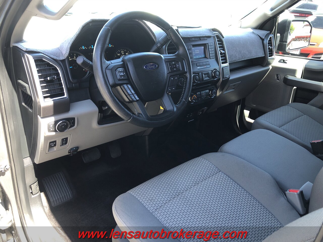 Used 2015 Ford F150 XLT w/ Equipment Group 301A Mid RWD image 10