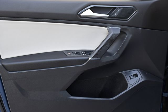 Used 2018 Volkswagen Tiguan SEL image 21