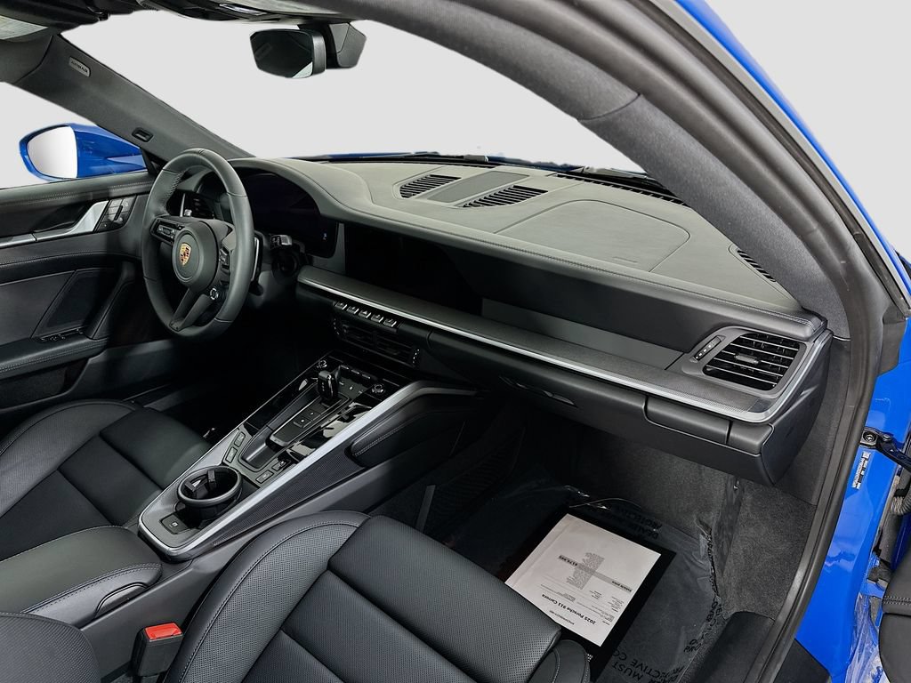 Certified 2025 Porsche 911 Carrera RWD image 29