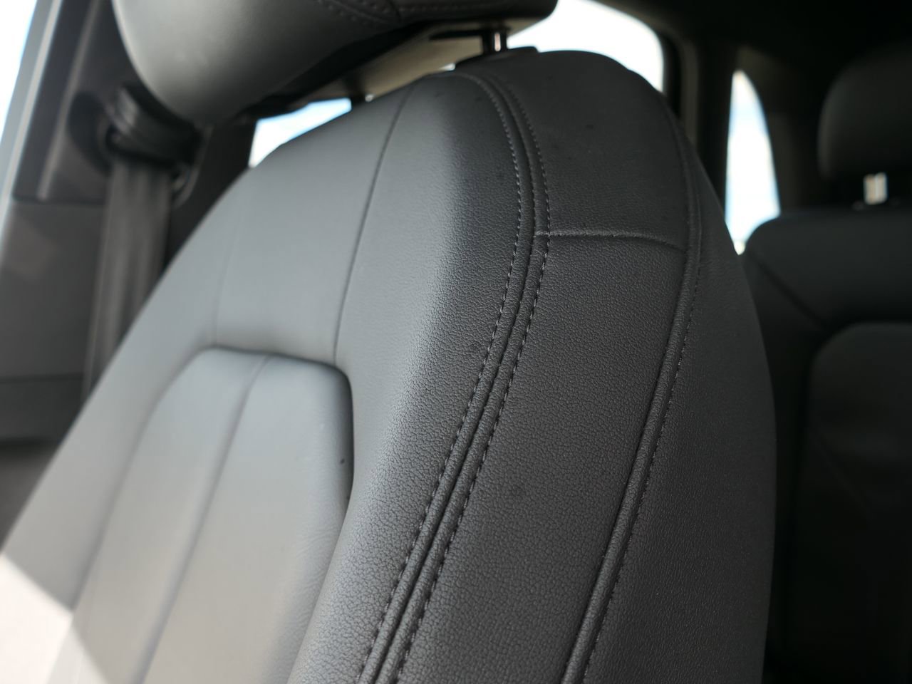 Used 2024 Audi Q3 2.0T Premium image 12