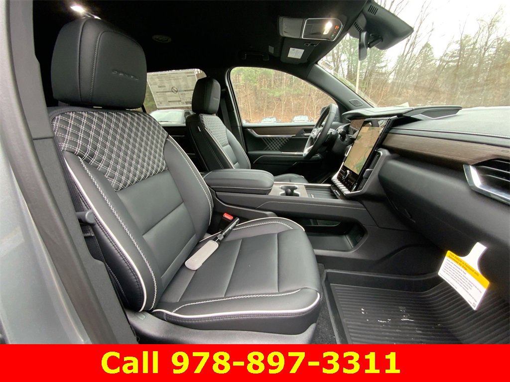 New 2025 GMC Acadia Denali w/ LPO, Floor Liner Package image 27