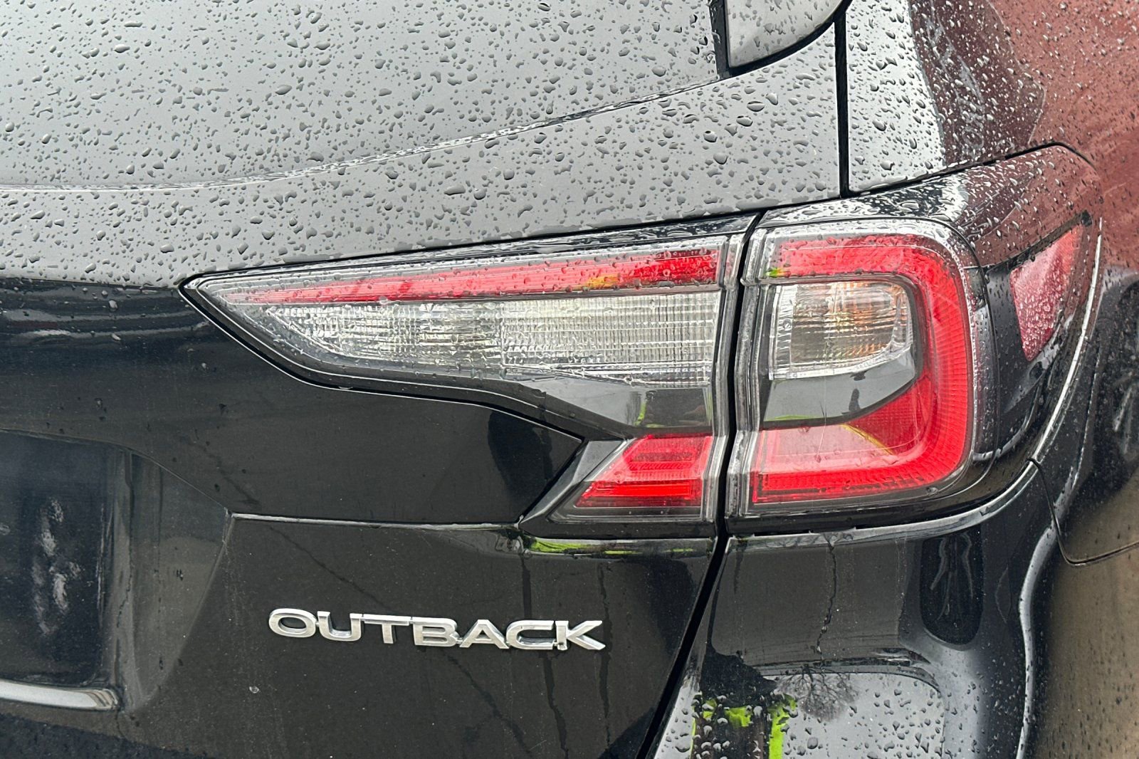 Used 2025 Subaru Outback Premium image 7