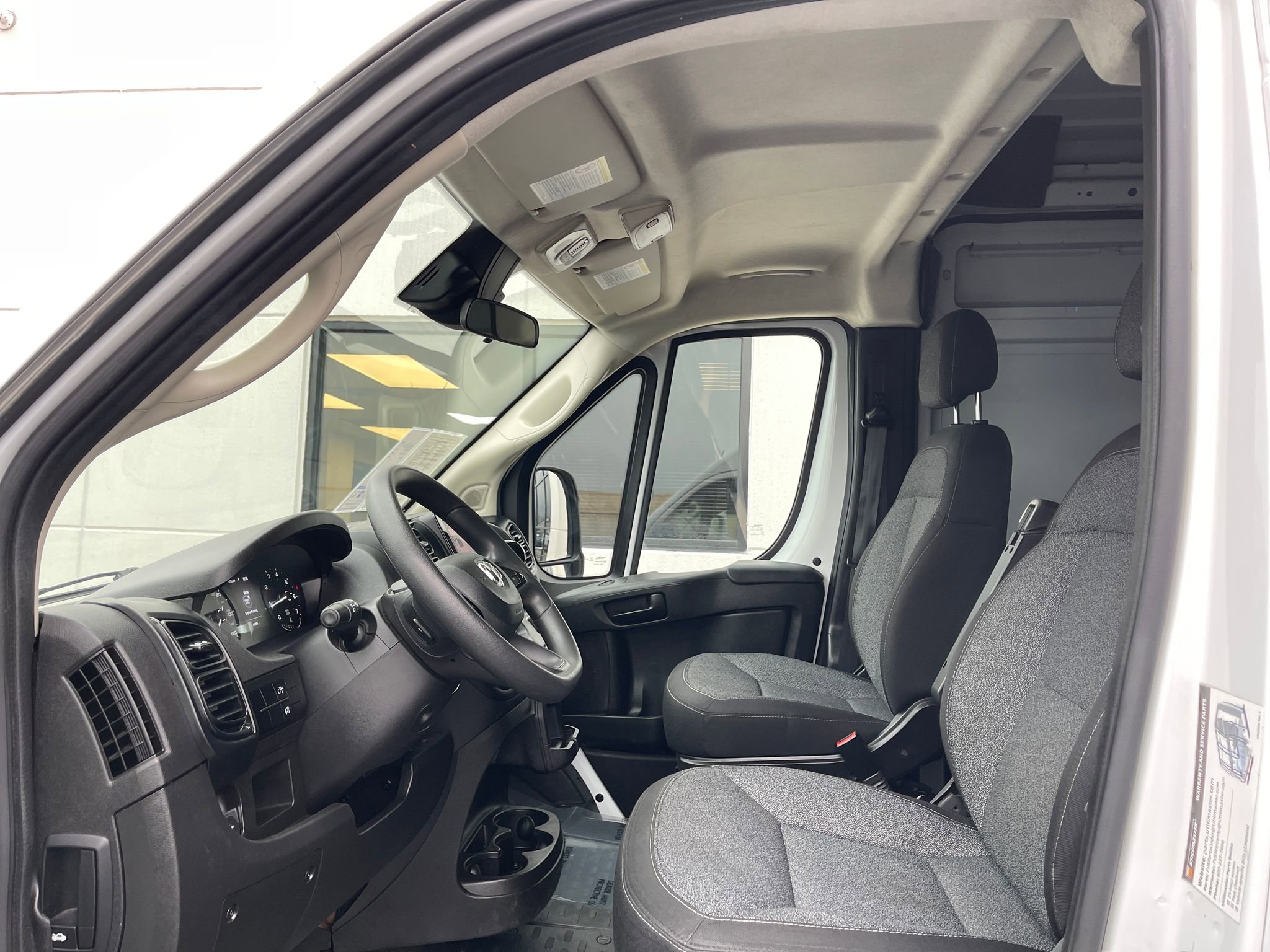 Used 2023 RAM ProMaster 2500 FWD image 10