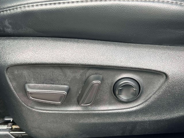 Used 2024 Toyota Highlander Platinum AWD/4WD image 23